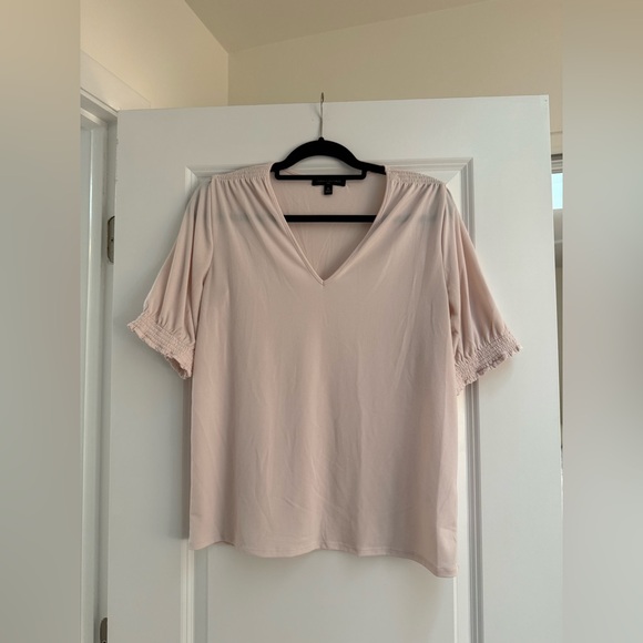 Banana Republic Light Pink Blouse - Picture 1 of 2